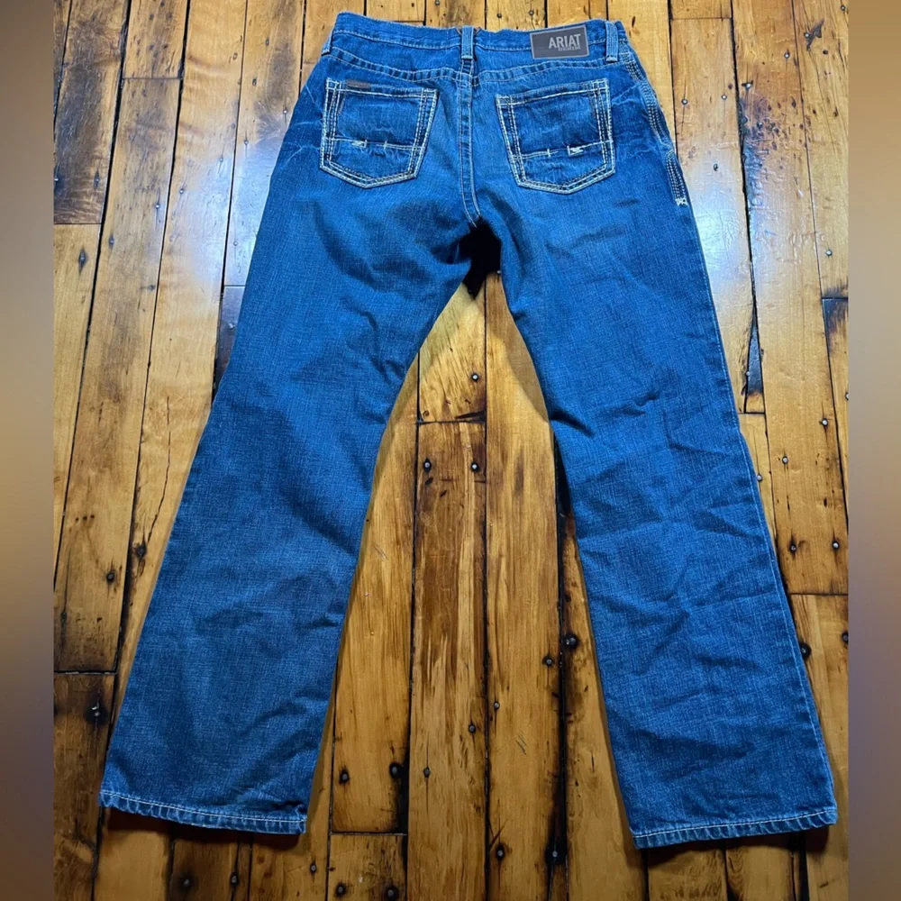 Ariat Jeans Men’s 34x32 M4 Bootcut Relaxed Western Rodeo Work Distressed Stained - Picture 7 of 11